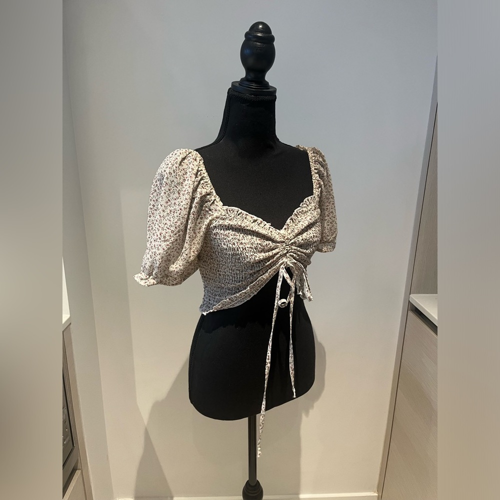 Cropped Rouched Top Size 6